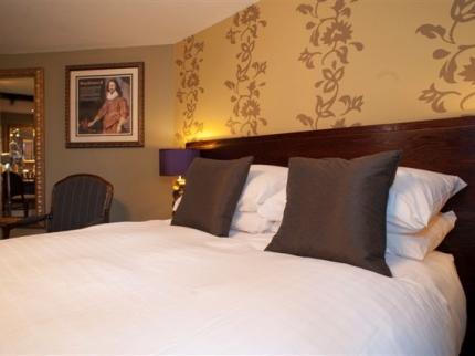 Hotel The Hatchet Wetherspoon 3*